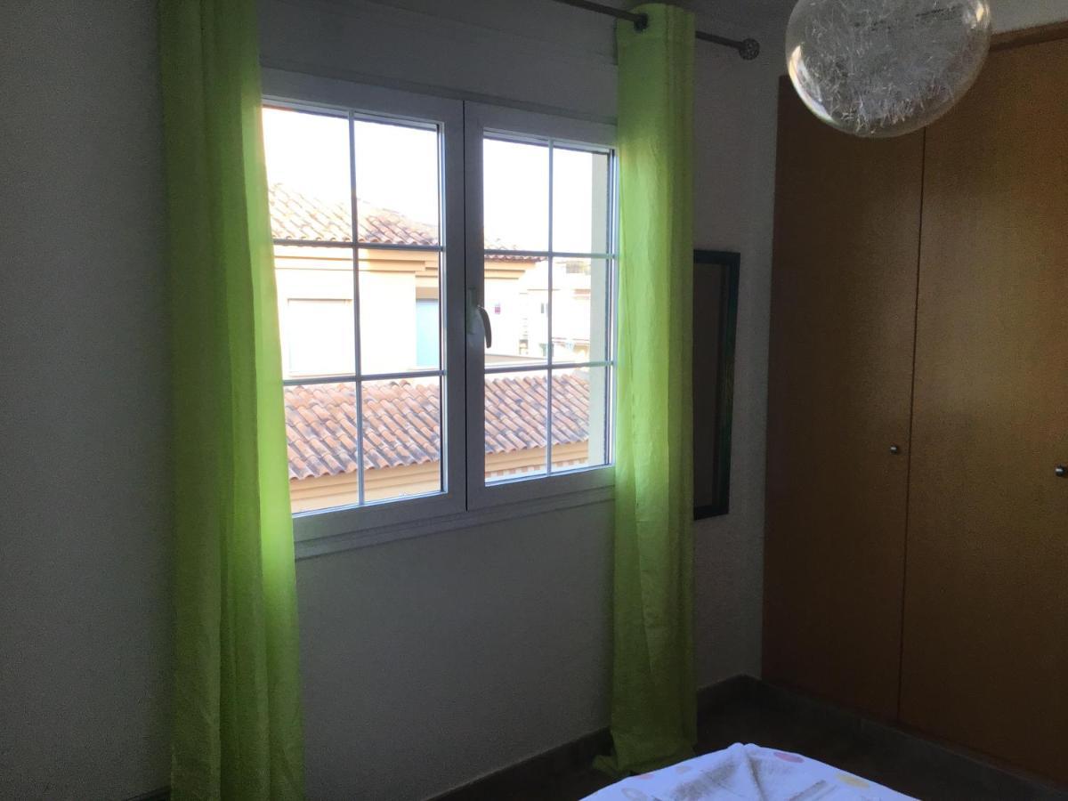 Double Room With Shared Bathroom And Shared Communal Areas R4 L'Alfas del Pi Exterior photo
