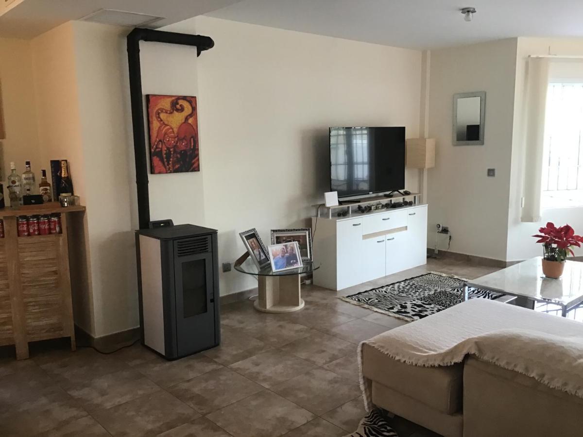 Double Room With Shared Bathroom And Shared Communal Areas R4 L'Alfas del Pi Exterior photo
